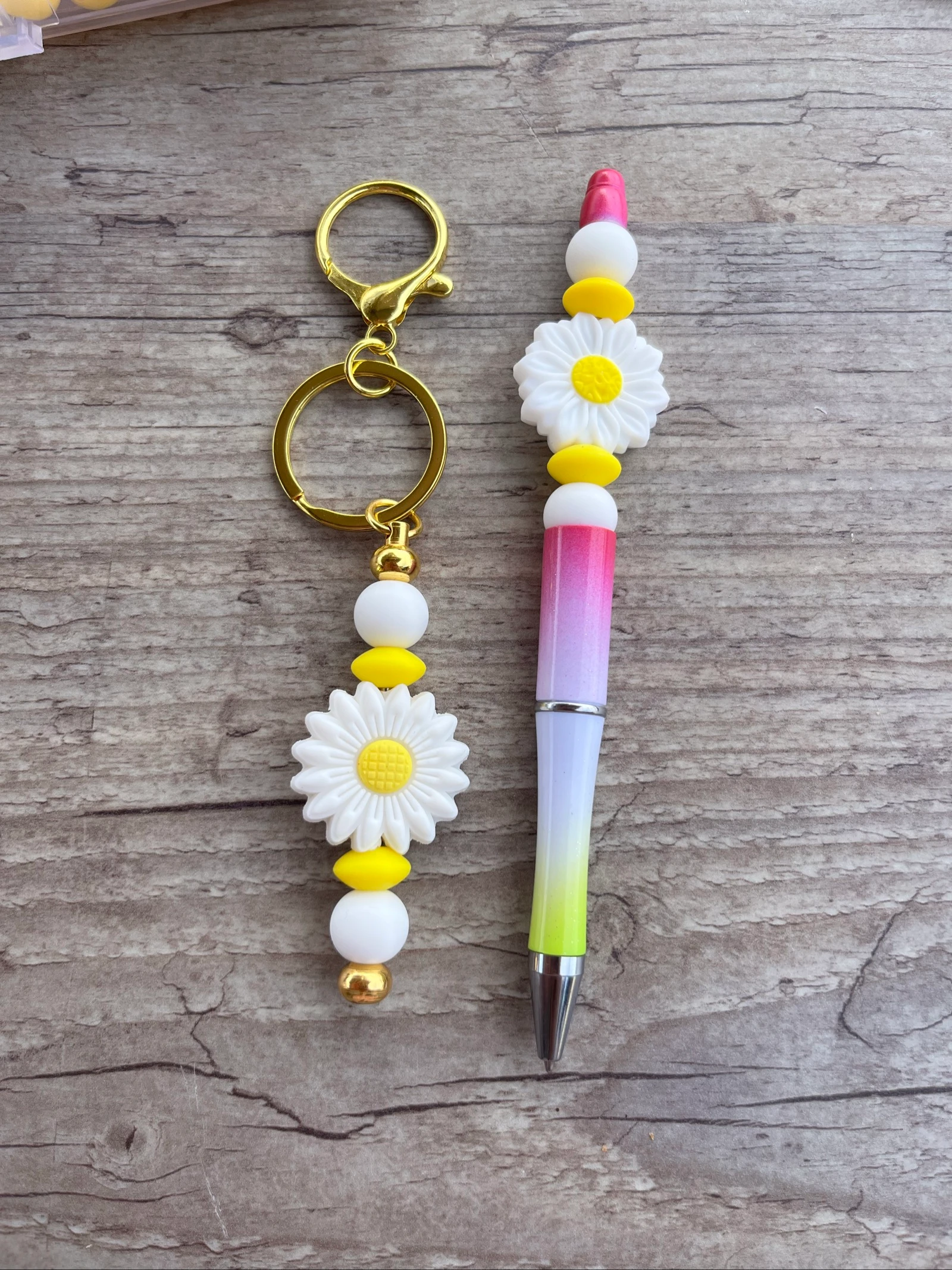 Stylo et porte clé 